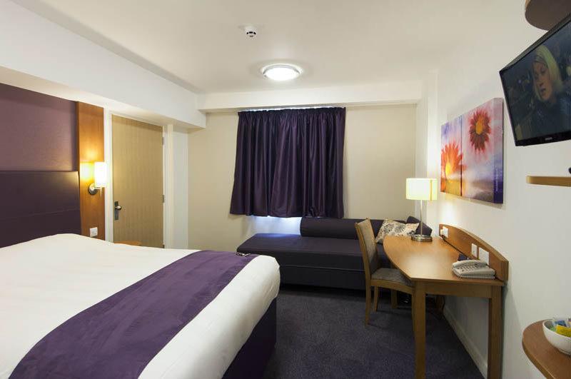 Premier Inn Bristol East Emersons Green Coalpit Heath Exterior foto
